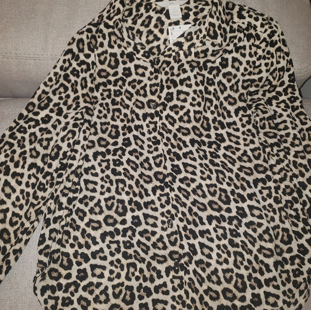 Leopard button shirt NWT